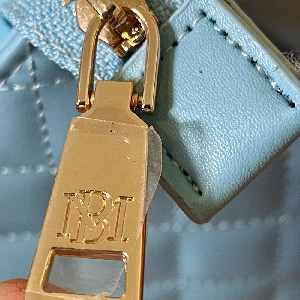 Light Blue Quilted Badgley Mischka Tote Bag with Gold Chain Straps, NWT!! - Picture 7 of 8